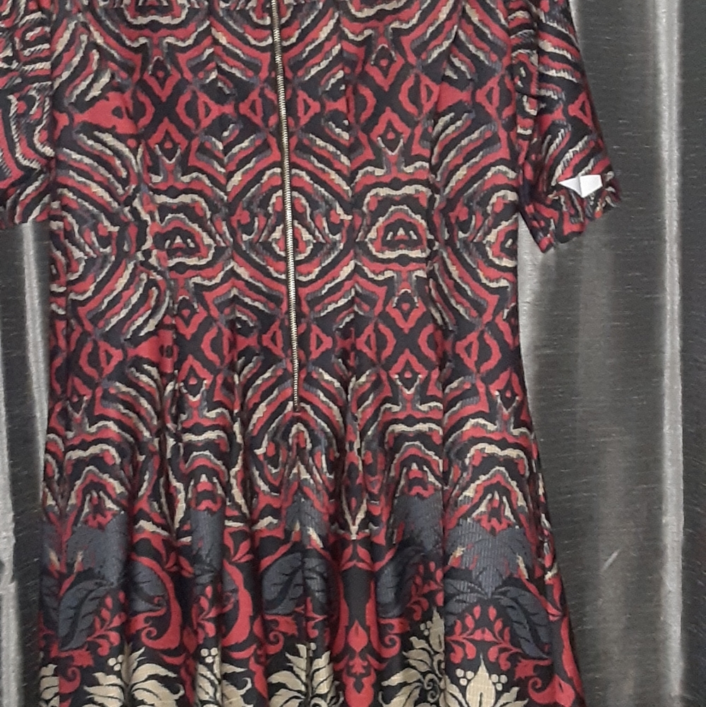 Dress - Picture 8 of 12
